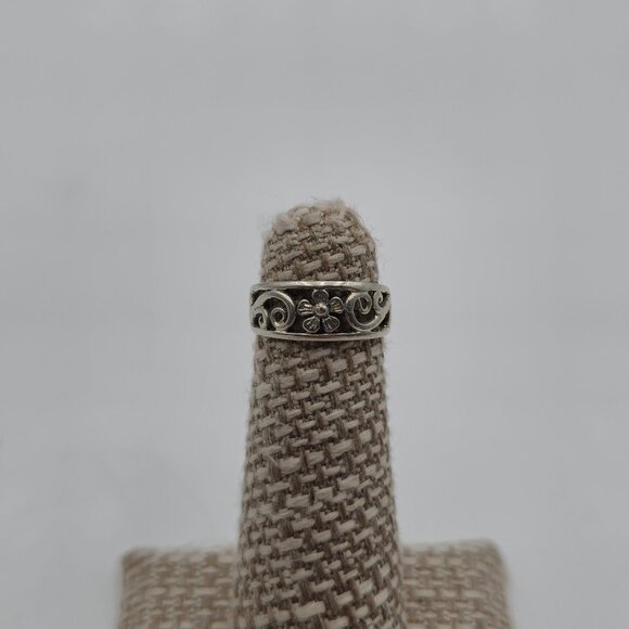 Size 3.25 Sterling Silver Flower Toe Ring A3074 - Picture 1 of 8